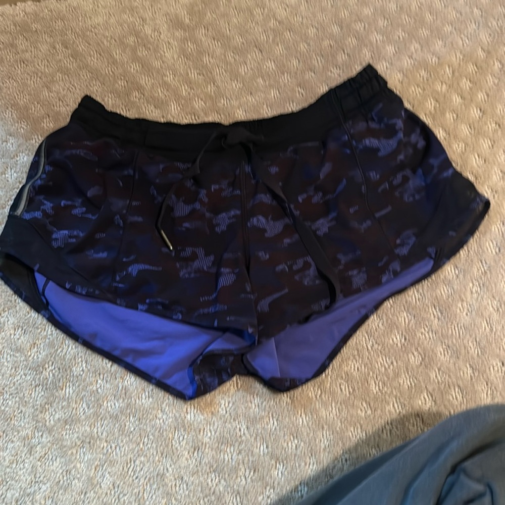 Lululemon hotty hot short